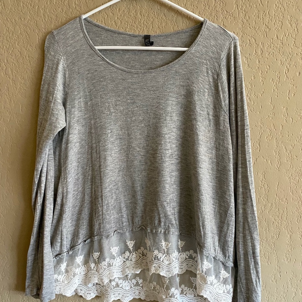 Allison Joy from Evereve - Long Sleeve Top - Picture 1 of 2